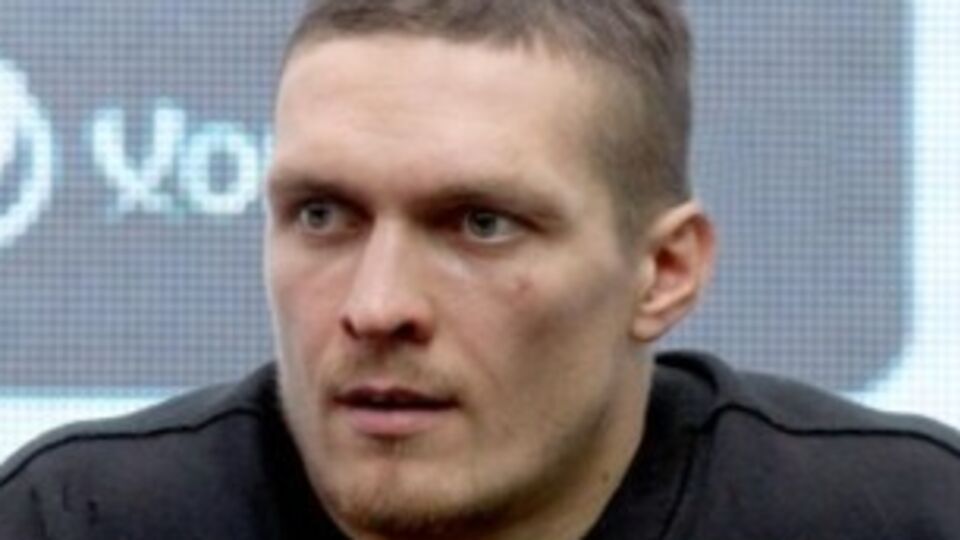 Усик и Гассиев показали одинаковый результат на взвешивании – 89,9 кг