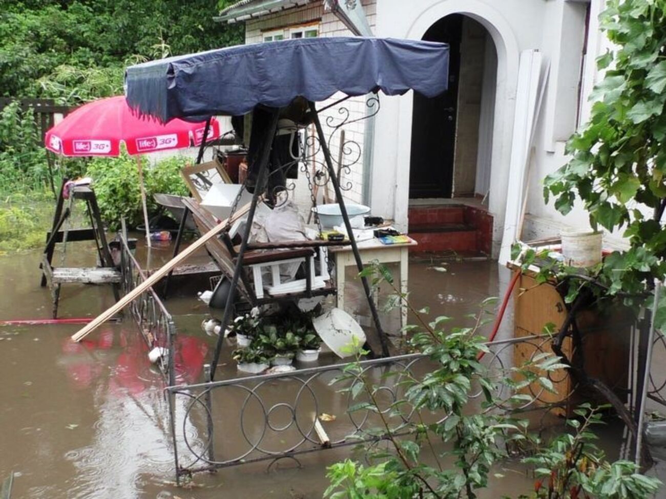 У Чернігові 13 дворів підтоплено через сильний дощ