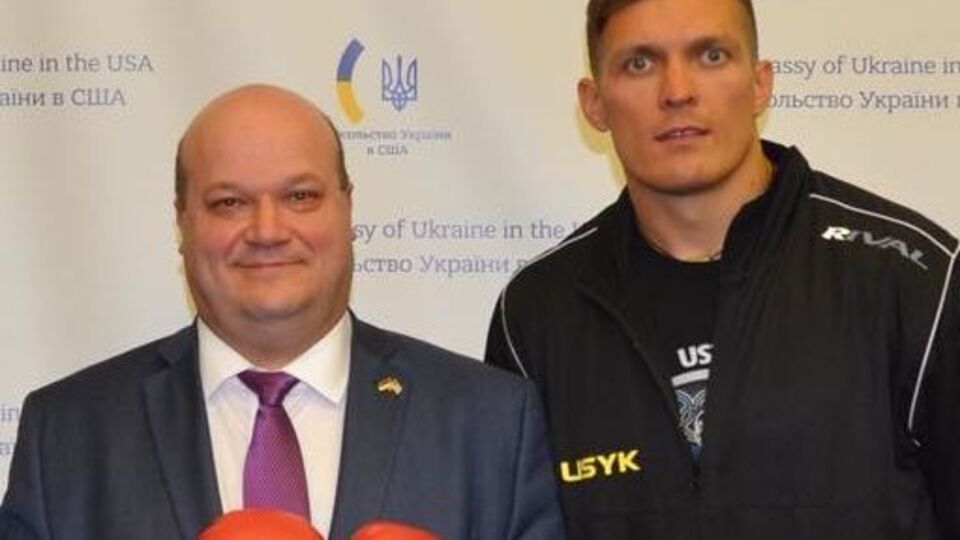 Чалий: Ми продовжимо всіма силами, як і раніше, підтримувати Усика, Гвоздика і Ломаченка на американському рингу