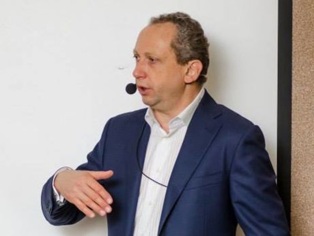 Рабінович: Злочинні капітали путінського ОЗУ на Заході потрібно негайно заарештувати і заморозити