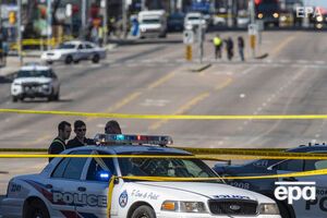 У поліції Торонто не уточнили, було злочинця застрелено чи він учинив самогубтво