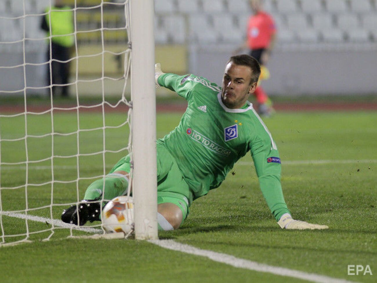 25-летний украинский голкипер защищает цвета киевской команды с 2010 года