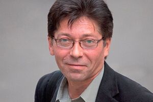 Однажды государственные бандиты объявят внутри страны военное положение просто ради того, чтобы отнять у россиян квартиры