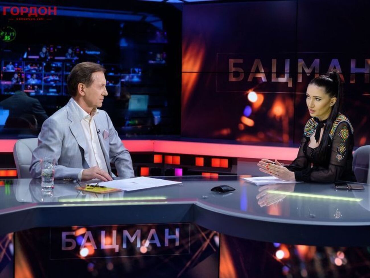 Журавський: Хочуть мати свої антикорупційні органи, свій антикорупційний суд, які будуть стежити за українською владою, щоб вона не крала грошей і вчасно віддавала кредити