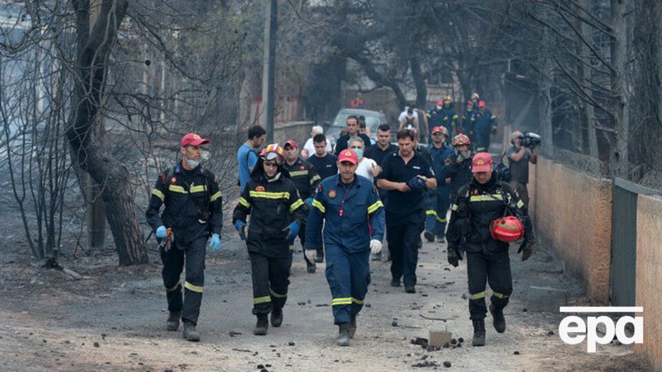 На заході, півночі та сході від Афін 23 липня розпочалися масштабні лісові пожежі