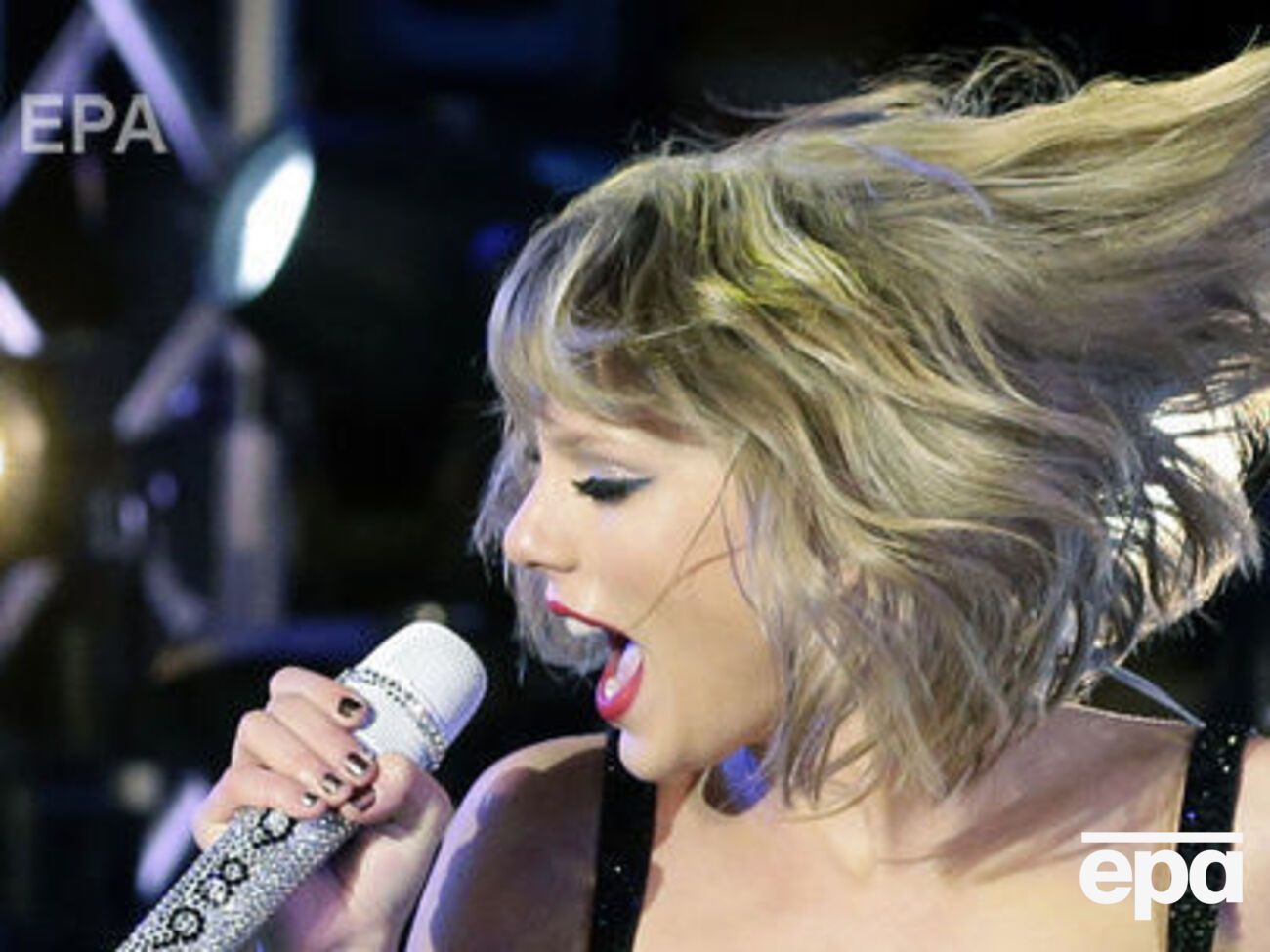 Свифт не удержала равновесие