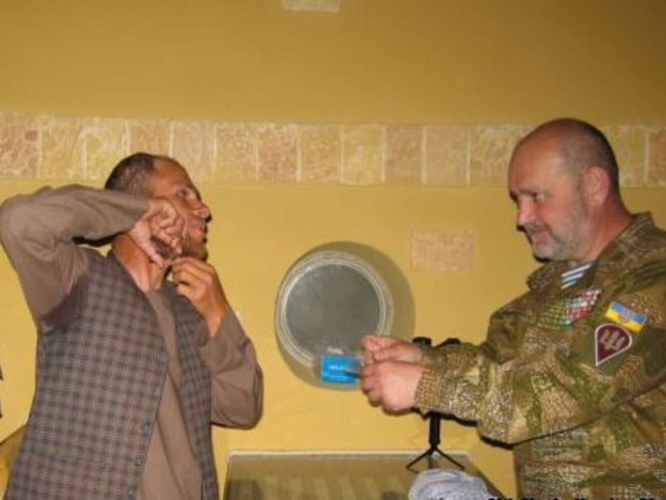 Амруддин отрезал часть бороды для анализа ДНК