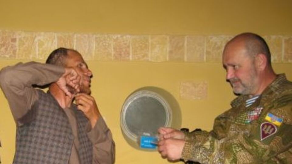 Амруддин отрезал часть бороды для анализа ДНК