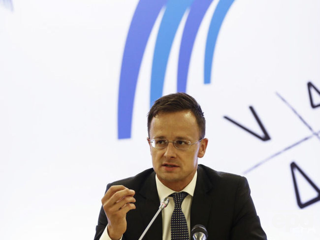 Сийярто объявил о разногласиях с ООН