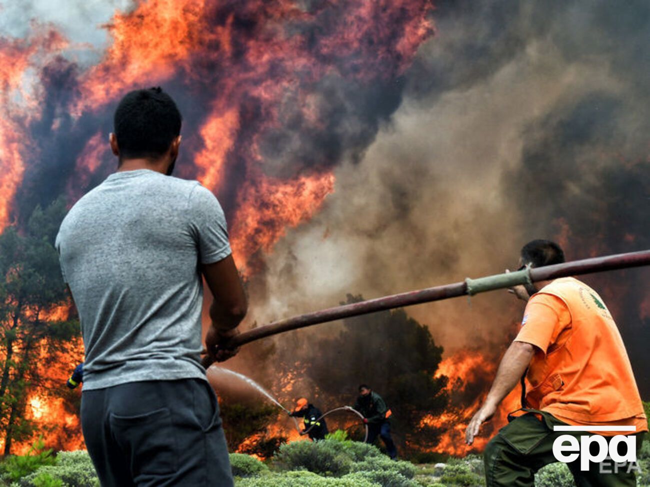 У Греції третій день вирують лісові пожежі. Фоторепортаж