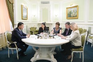 Гройсман провел совещание с руководством Пенсионного фонда, Государственного казначейства, Министерства финансов и Министерства социальной политики