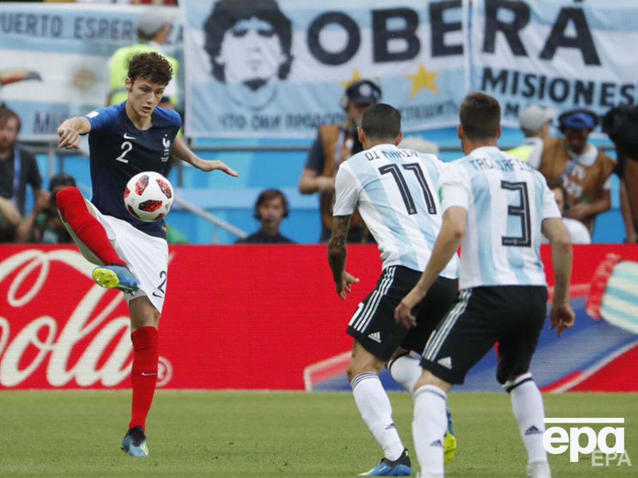 Павар (ліворуч) забив аргентинцям