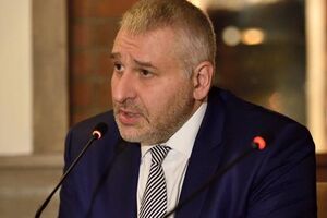 Фейгін повідомив, що 12 липня суд обрав для Бугайчука запобіжний захід у вигляді утримання під вартою на два місяці
