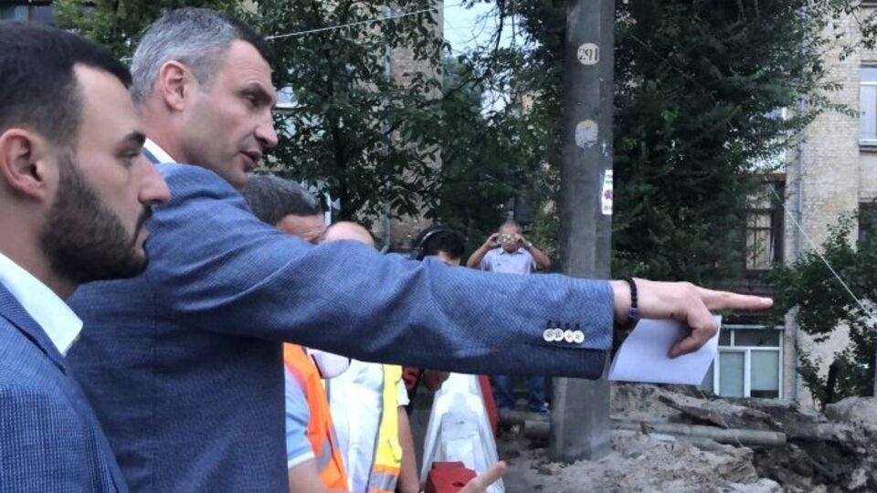 Кличко побував на місці часткового обвалення Кирилівського шляхопроводу