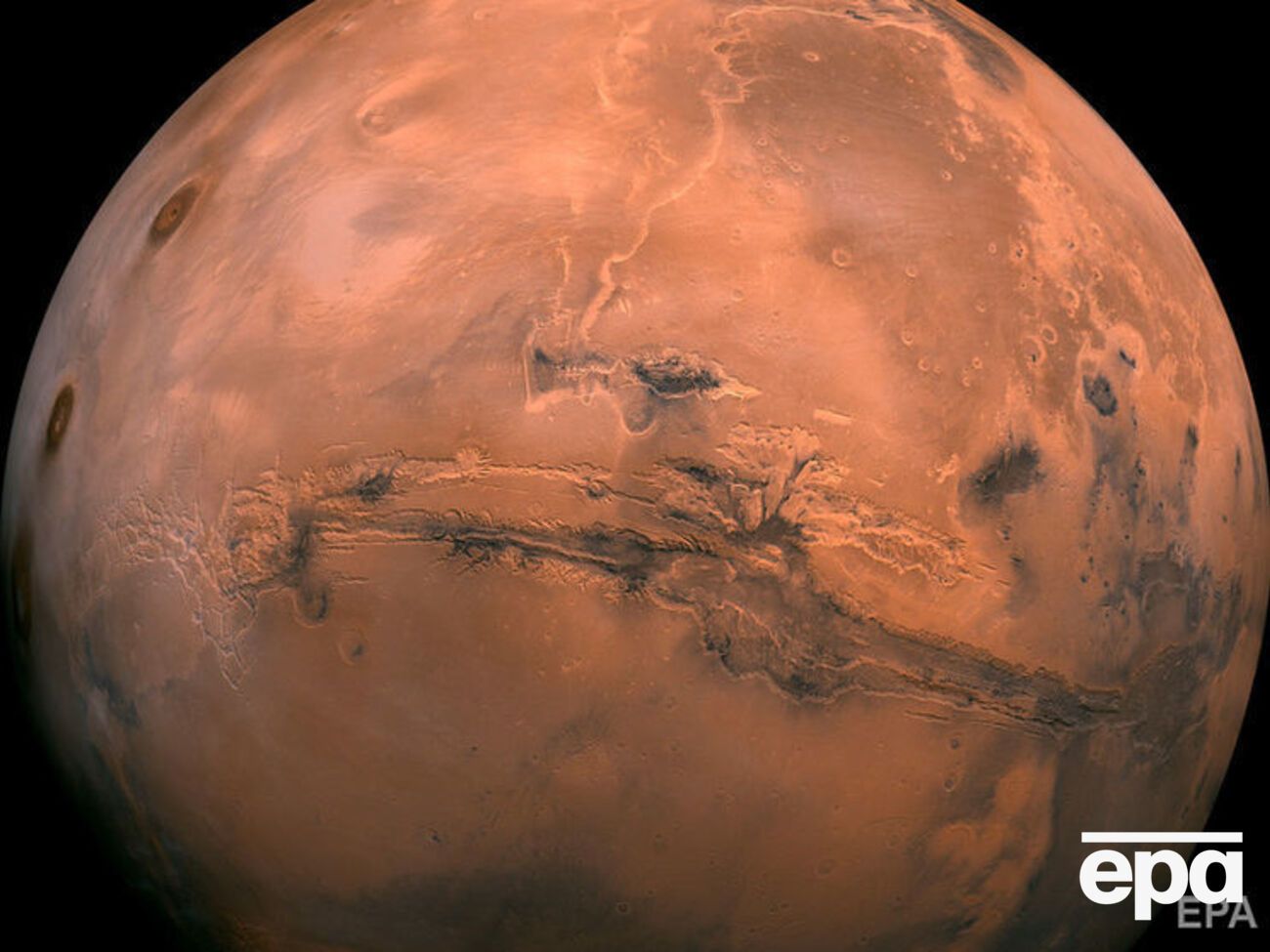 Солоне озеро розташоване на глибині 1,5 км