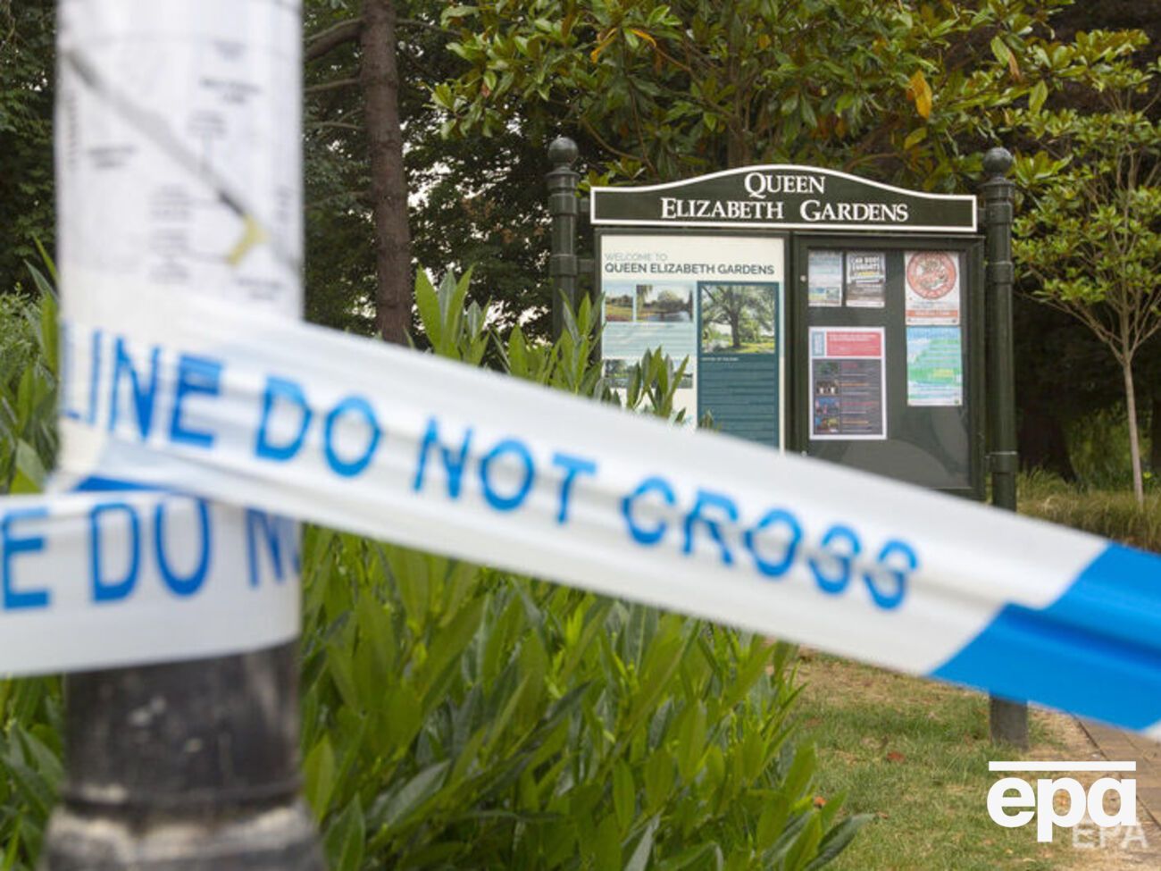 Роули и Стерджесс в день отравления посещали сады королевы Елизаветы с незнакомцем