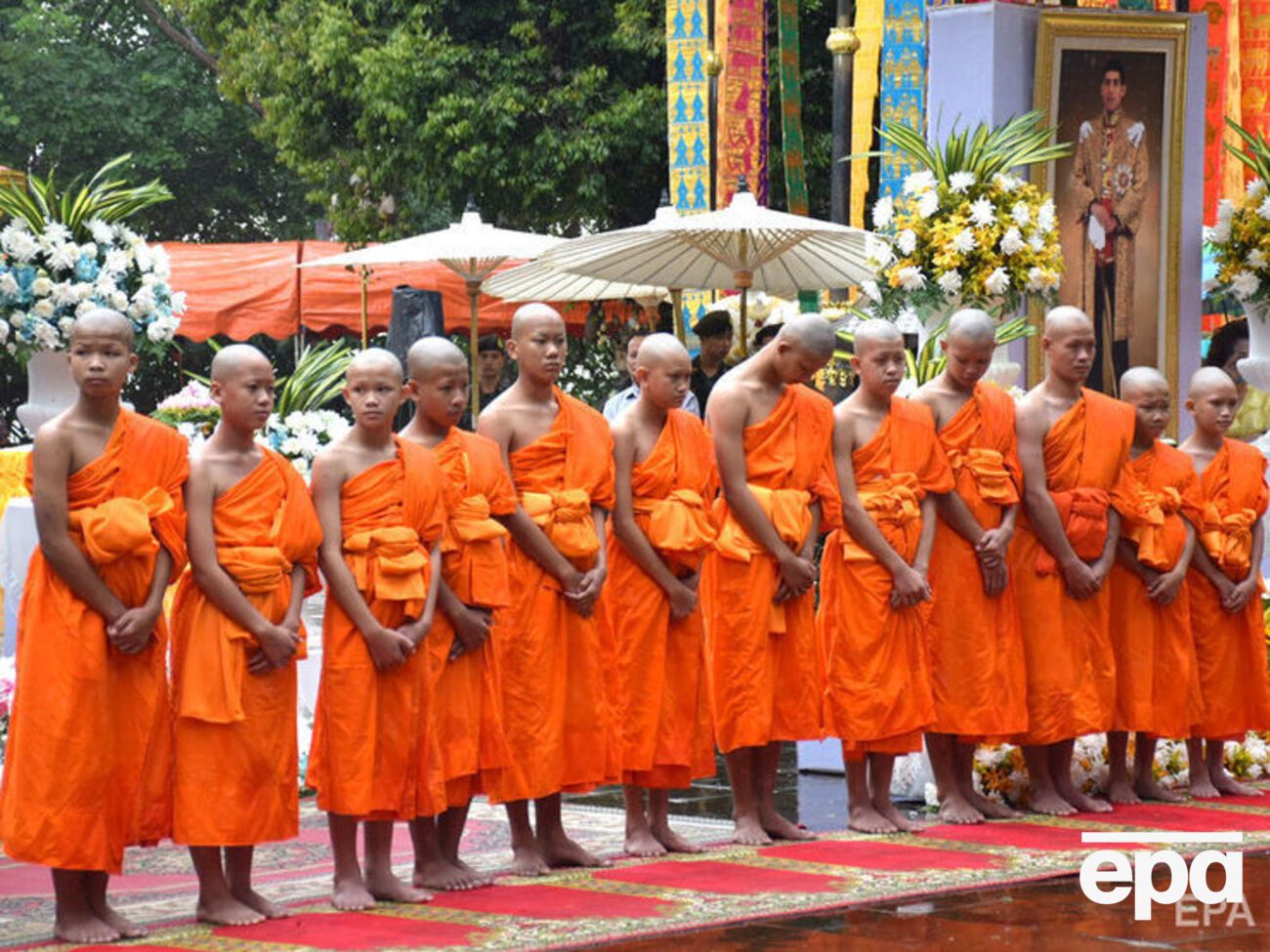 Спасенные из пещеры в Таиланде мальчики проведут девять дней в буддийском храме