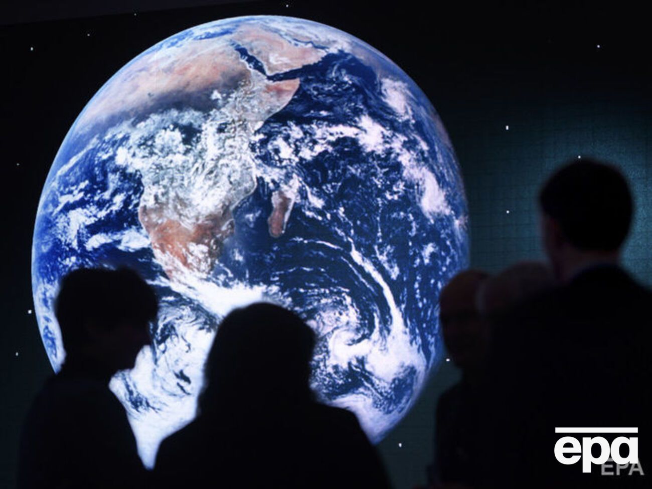 Некоторые россияне верят, что Земля плоская