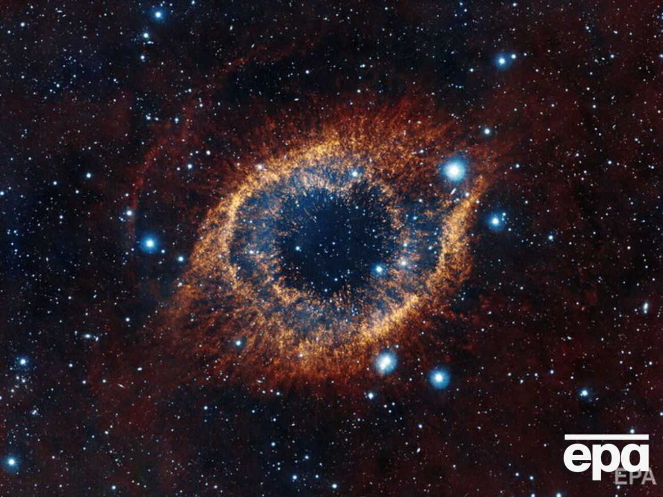 Многие россияне верят в инопланетян