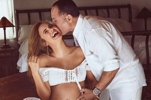 Дели: Спасибо тебе за твою любовь и за нее!