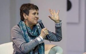 Забужко: Если вы себя считаете христианками, то Христос покрывать головы от женщин не требовал