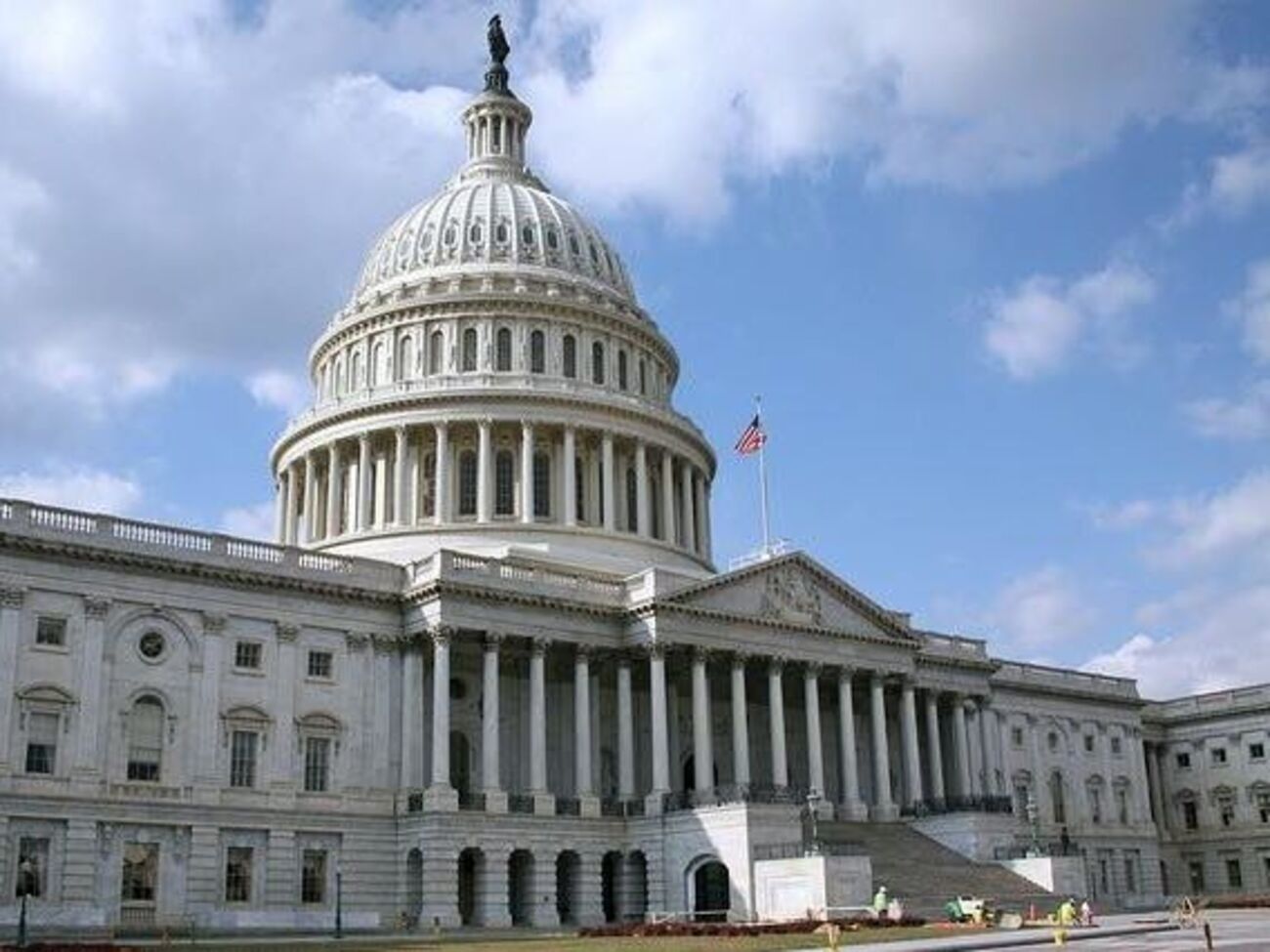 Палата представителей поддержала выделение военной помощи Украине