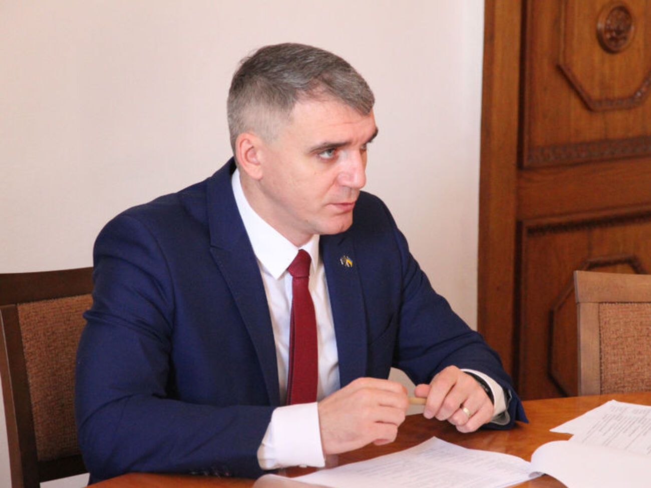 Горсовет Николаева уволил Сенкевича в октябре 2017 года, но в марте 2018-го он вернулся на работу