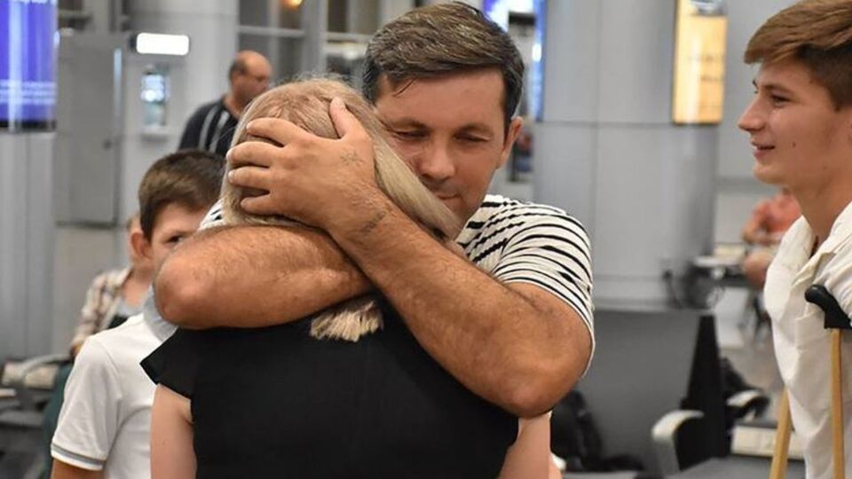 Рідні зустріли моряків в Одеському аеропорту