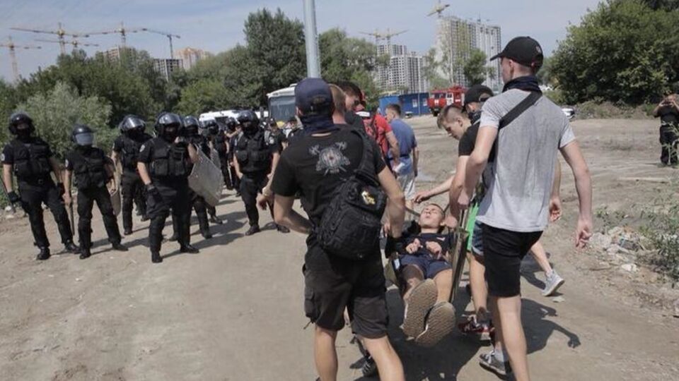 У "Нацдружинах" стверджують, що їхніх активістів побили поліцейські