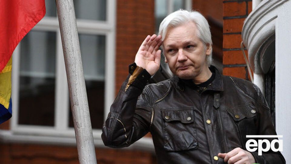 Ассанж із 2012 року живе на території посольства Еквадору в Лондоні