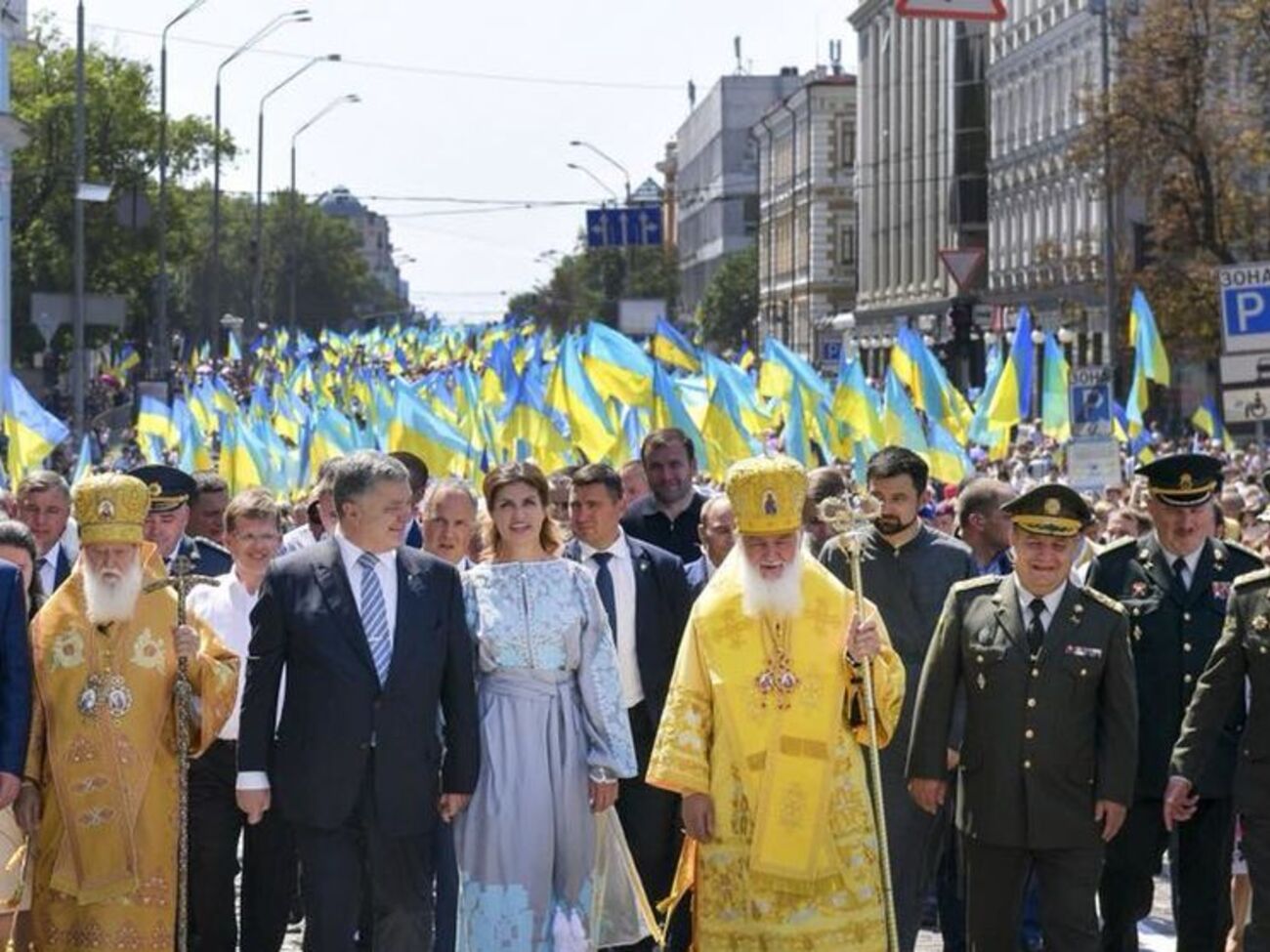 Омелян: Украинцы должны быть едины в единой церкви у своих святынь