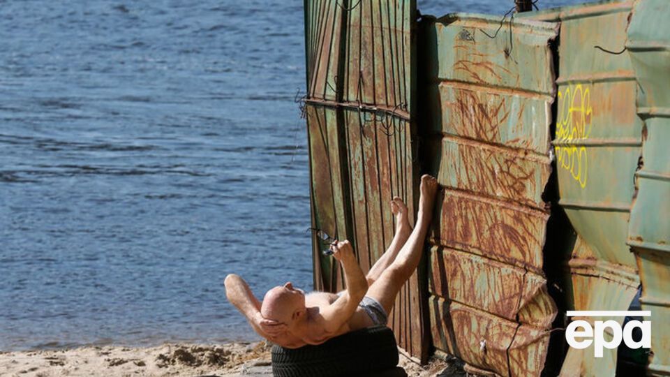 У ДСНС закликали відпочивальників бути обережними на воді