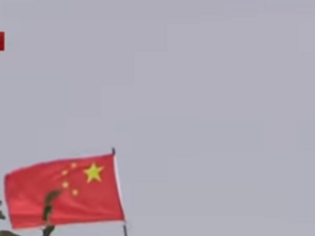 Только флаг Украины висит над позициями ВСУ постоянно