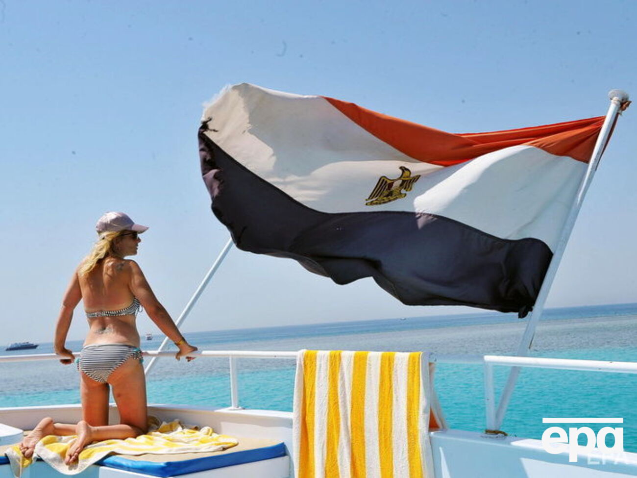 Українці пробули в Хургаді на день довше