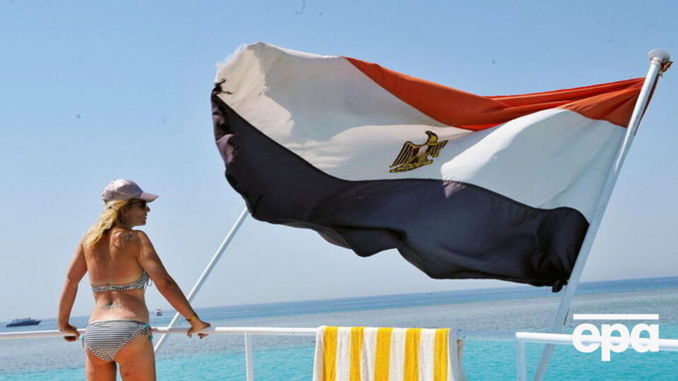 Українці пробули в Хургаді на день довше