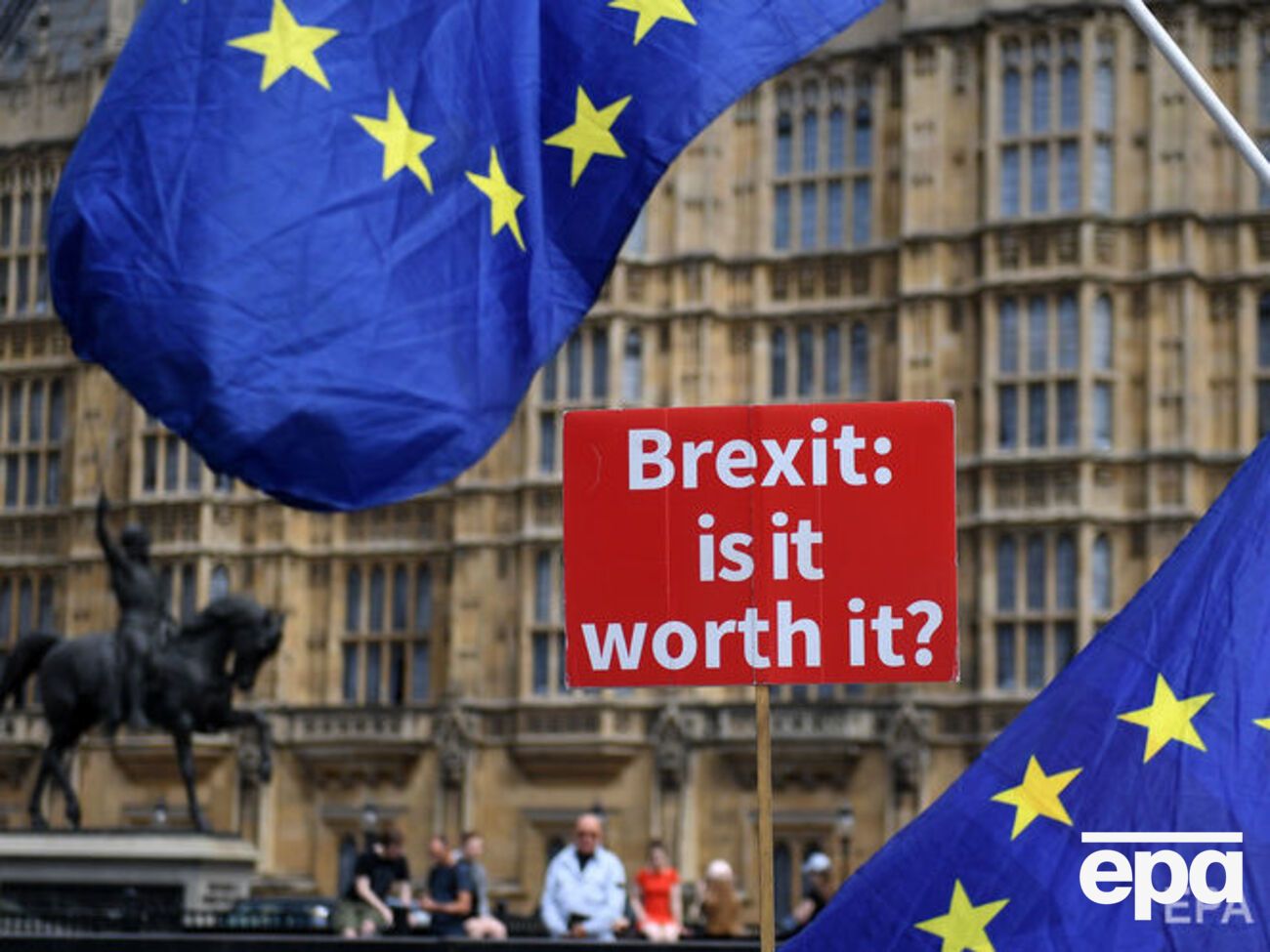 У Великобританії зафіксували спроби вплинути на результати референдуму з використанням соцмереж