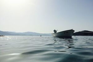 Находившиеся в лодке люди якобы пытались бежать из Турции