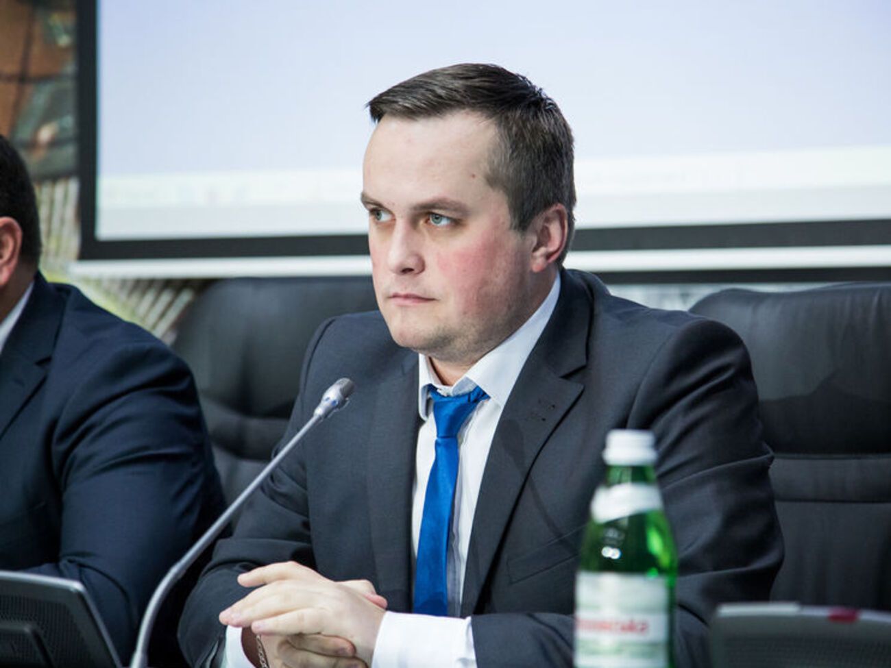 Холодницький заявляв, що його не зможуть змусити звільнитися