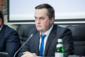 Холодницький заявляв, що його не зможуть змусити звільнитися