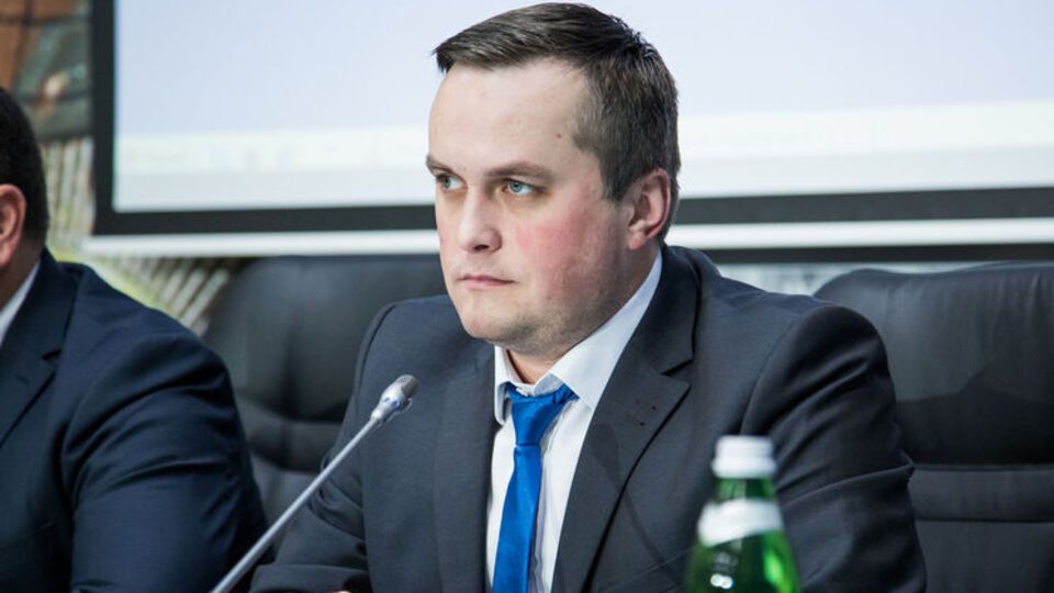 Холодницький заявляв, що його не зможуть змусити звільнитися