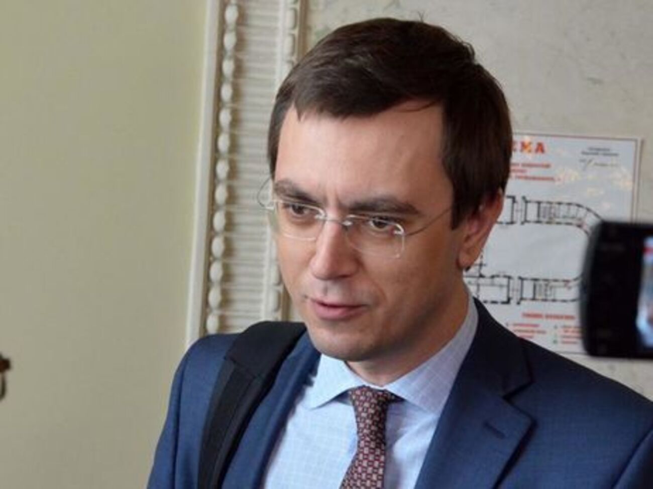 Омелян: Не ображайтеся, якщо комусь ми заборонимо літати