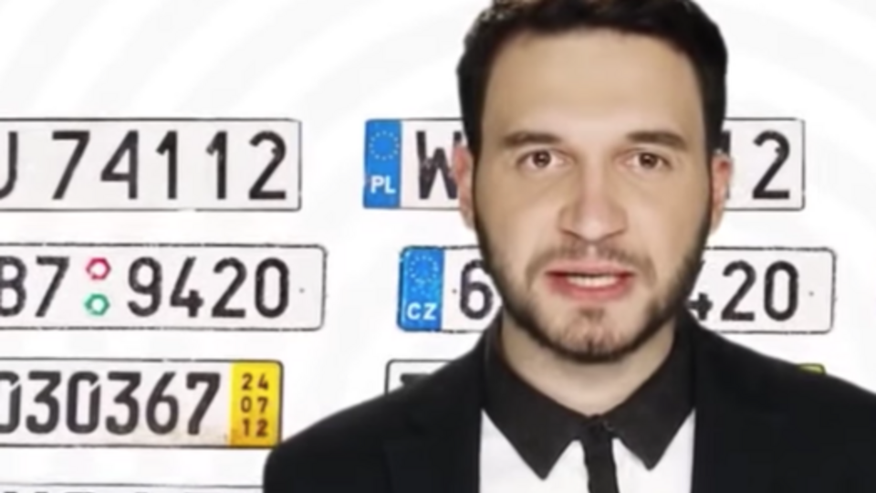 Программу "Как это понимать?" ведет Юрий Бибик