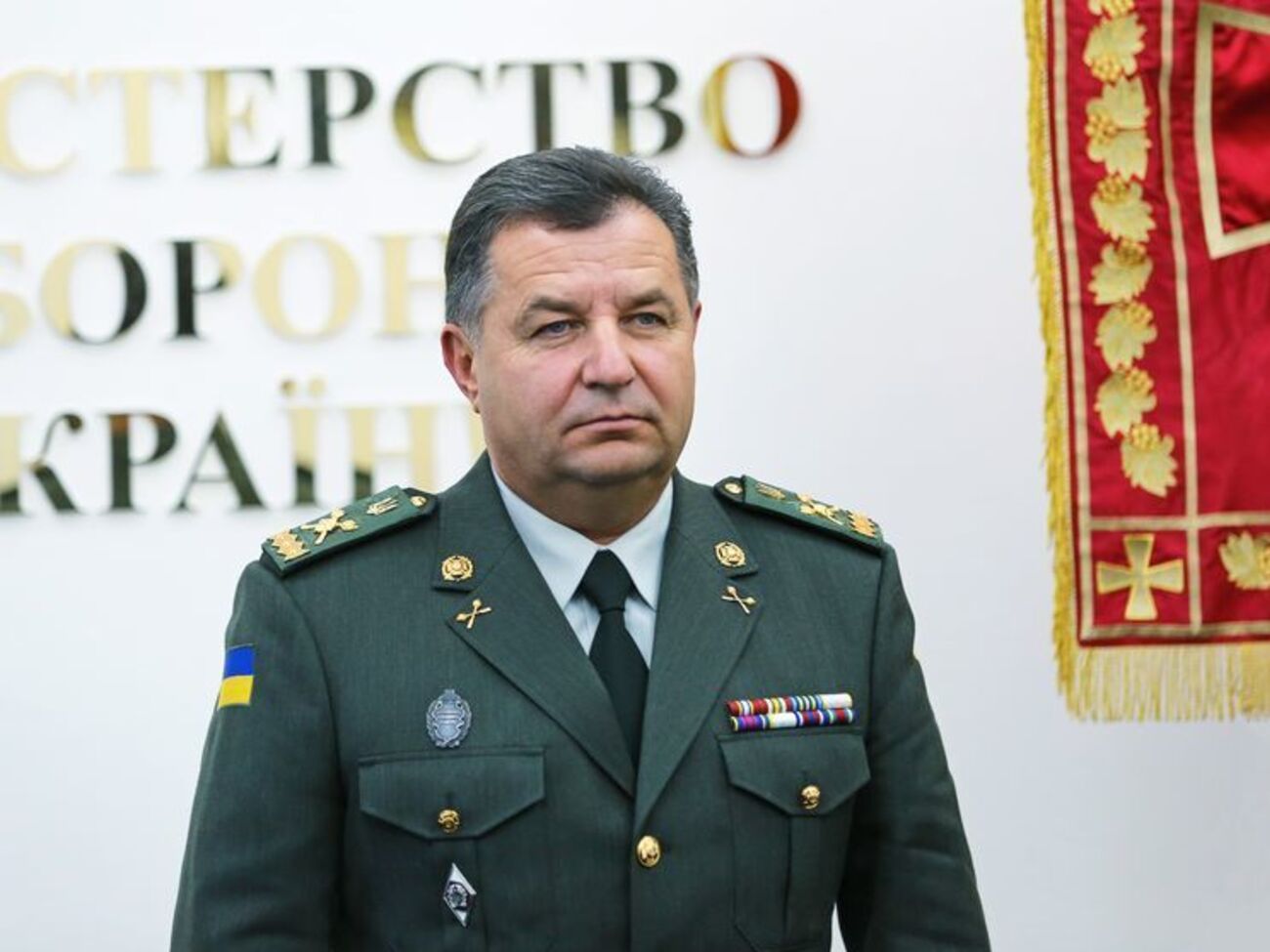 Полторак: Причиною можливого звільнення з військової служби після закінчення контракту є недостатній рівень грошового забезпечення