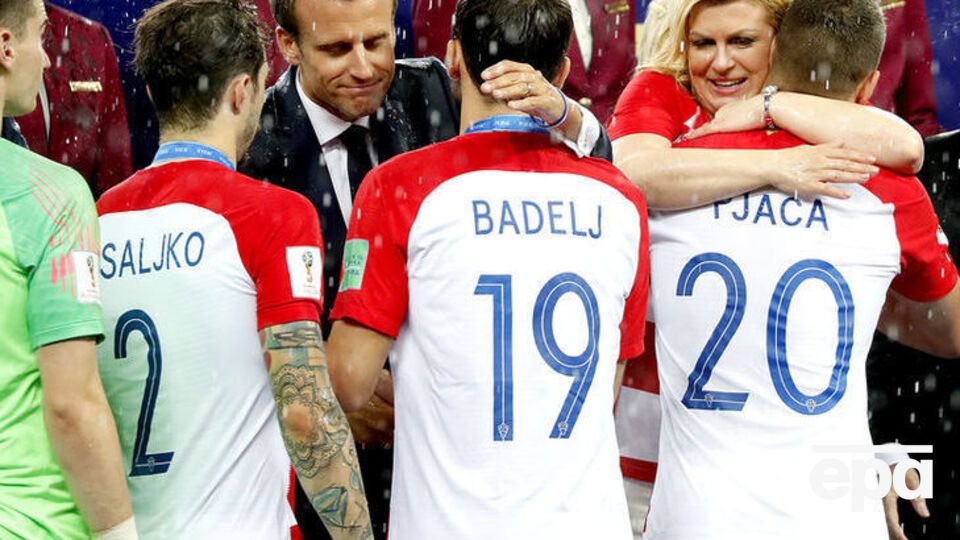 Грабар-Китарович та Макрон промокли під дощем