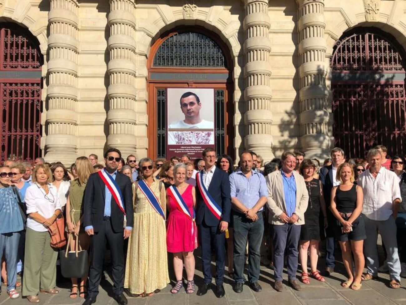 В Париже призвали РФ освободить Сенцова