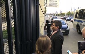 Учасників акції доправили в ВВС Лужники