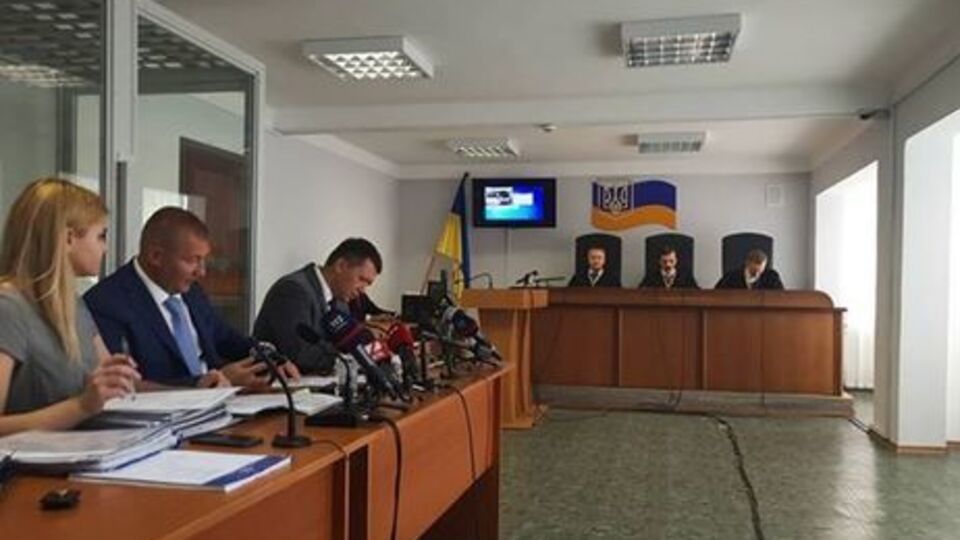 Оболонський суд 31 липня почне судові дебати у справі про держзраду Януковича