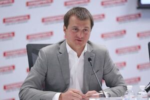 Березенко сказал, что скоро украинцы увидят активные действия избирательного штаба Порошенко