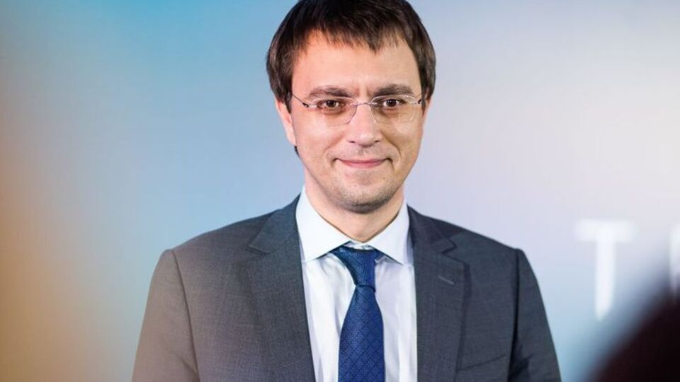 Омелян заявил, что "Укрзалізниця" повышает тарифы и не модернизирует компанию