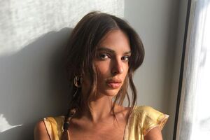 Ратаковські показала частини тіла